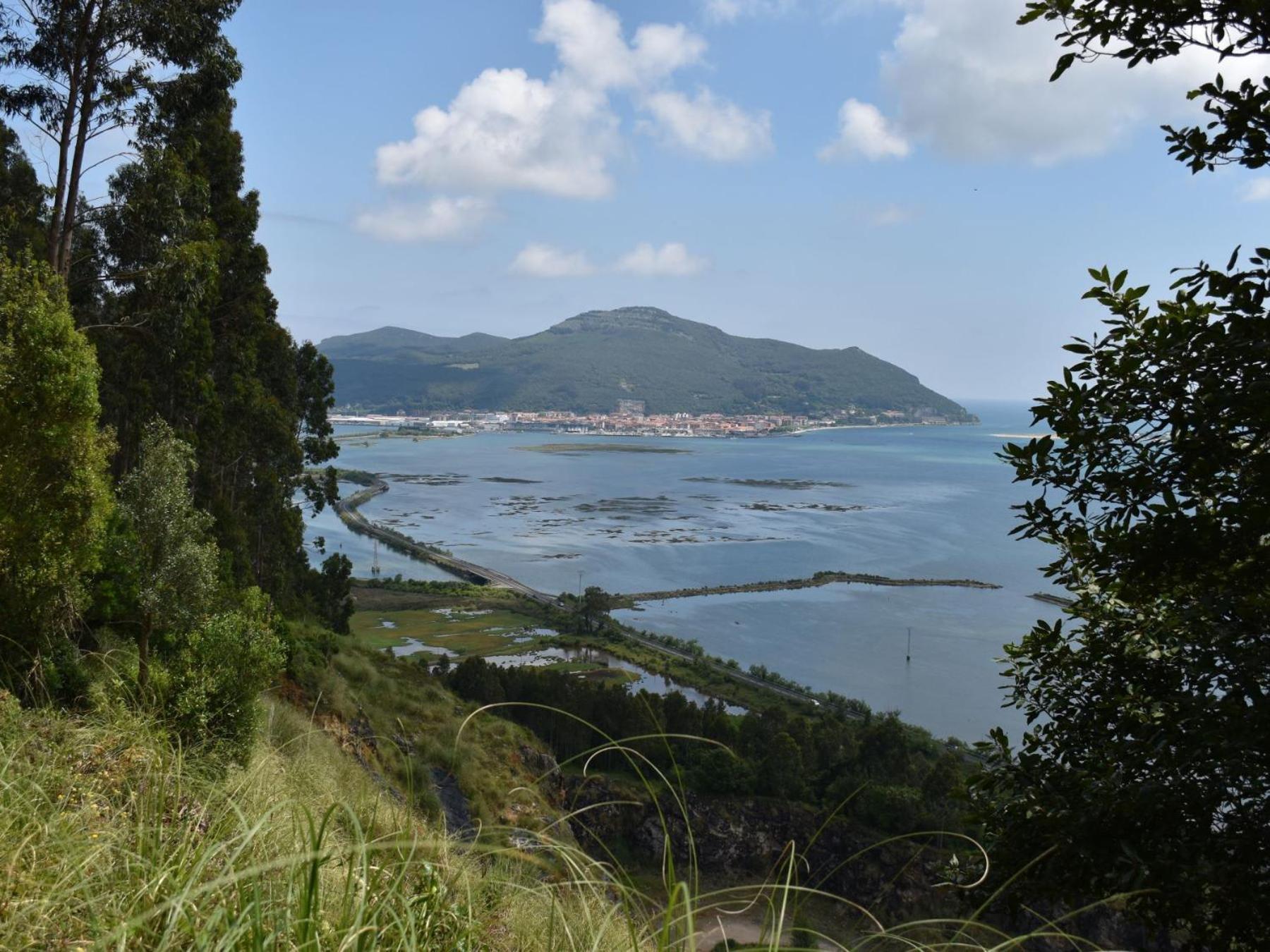 Apartamentos Tierra Y Arte Santoña Kültér fotó